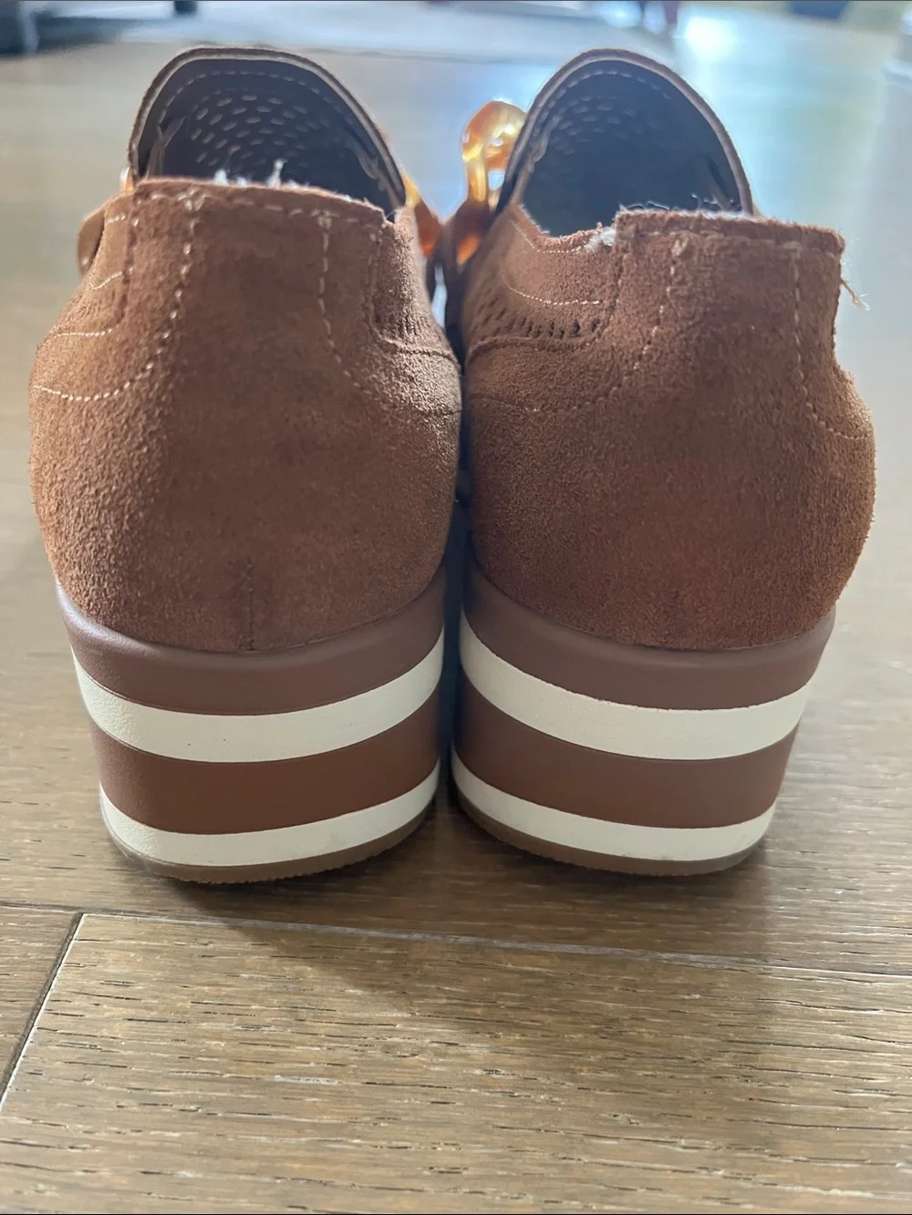 Dolce Vita Jhenee Platform Sneakers in Pecan Suede size 8.5